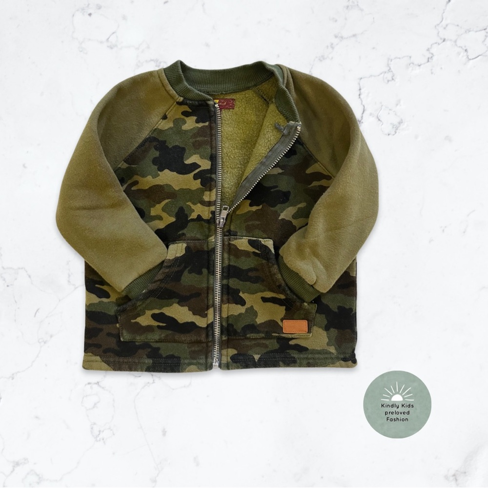 7 For All Mankind | Thick zip up sweater with light fleece lining.